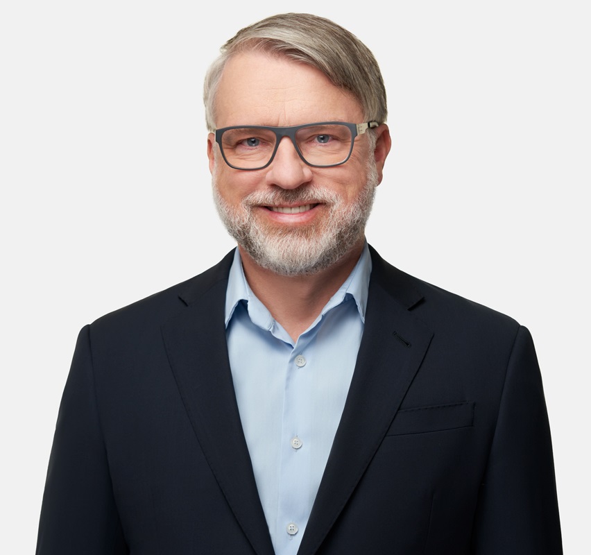 dr Rafał Kos, LL.M.